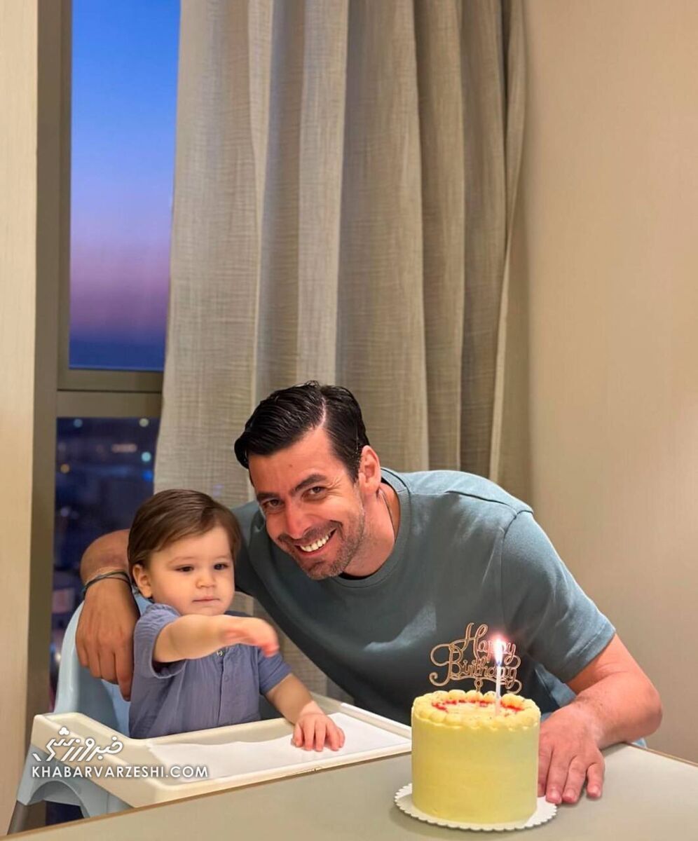 تولد ۴۴ سالگی ستاره دورگه استقلال در کنار پسرش + عکس